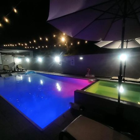 Aquaville Dorado Moderna A Studio 7 Exteriér fotografie