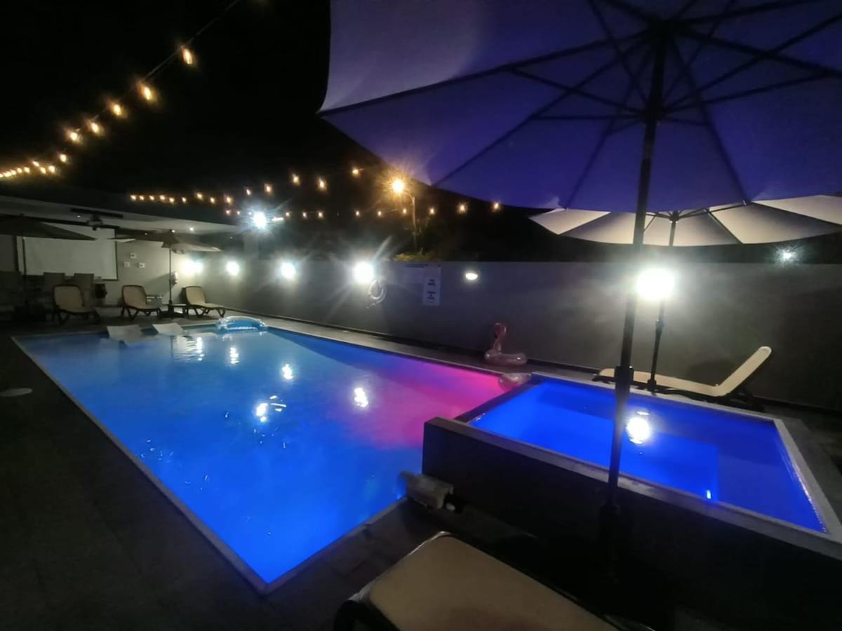 Aquaville Dorado Moderna A Studio 7 Exteriér fotografie