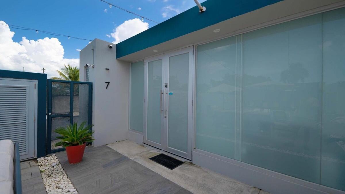Aquaville Dorado Moderna A Studio 7 Exteriér fotografie